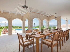 Outdoor dining - mit Privatpool für 10 Personen ca. 400 m² in Bajkini, Istrien (Binnenland by Interhome (Vižinada)