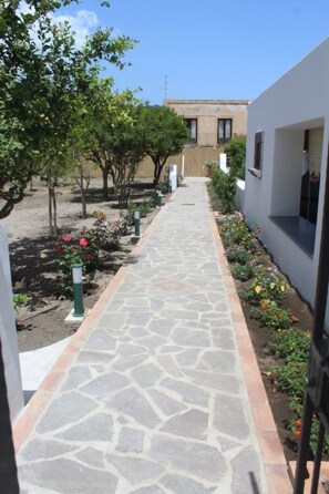 Property grounds - Wohnung 'Blue 236' in Strandnähe by Interhome (Eolie Lipari)