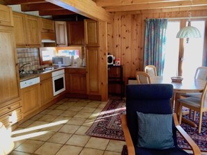 Réfrigérateur, micro-ondes, four, lave-vaisselle