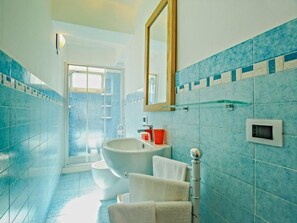 Bathroom - Wohnung 'Ancora Bianca' mit Grill by Interhome (Malfa)