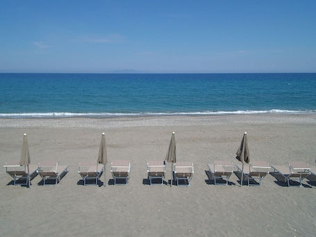 Beach. Wohnung 'Ancora Bianca' mit Grill by Interhome