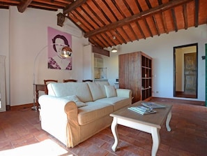 Fireplace - "Gina4" mit Gemeinschaftspool by Interhome (Corsanico)
