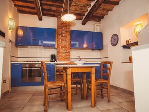 Réfrigérateur, four, lave-vaisselle