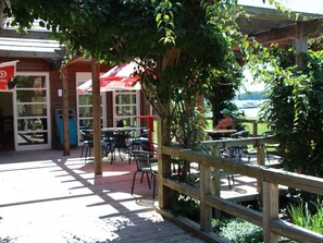 Outdoor dining - Coco Sweet in Hohenlychen by Interhome (Lychen)