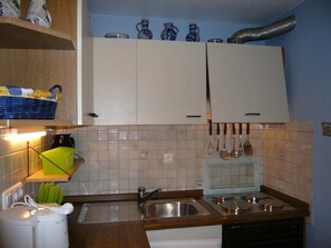 Fridge, microwave, oven, cookware/dishes/utensils - Falkenhorst Wh 40 by Interhome (Oberstdorf)