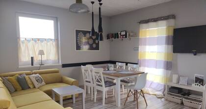 Modernes Ferienhaus in Kiczora mit Großem Garten by Interhome