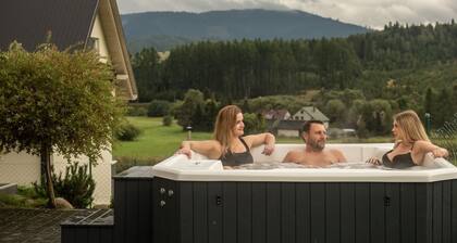 Modernes Ferienhaus in Kiczora mit Großem Garten by Interhome