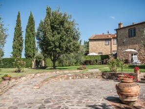 Terrace/patio - "Collelungo" mit Pool by Interhome (Castelfalfi)