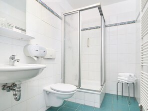 Bathroom / Wellness - Tolles Appartement in Zinnowitz by Interhome (Zinnowitz)