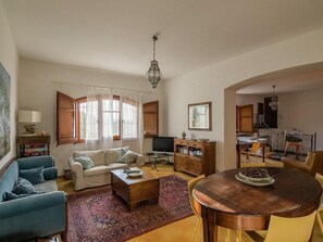 Living area - Villa a 150m dal mare, wifi e Kochkurs kostenlos by Interhome (Termini Imerese)