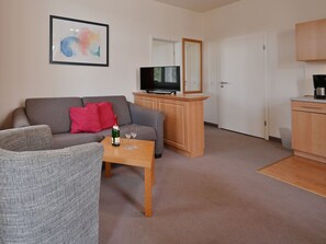 TV - Villa Celia Sellin by Interhome (Ostseebad Sellin)
