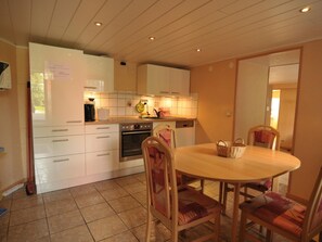 Fridge, microwave, oven, dishwasher - mit Garten und Spielplatznutzung by Interhome (Braunlage)