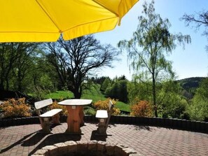 Outdoor dining - Wohnung in Hohegeiß mit Grill und Garten by Interhome (Braunlage)
