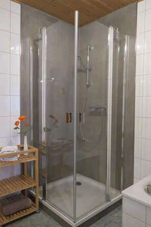 Bathroom - Urlaubsdomizil-Harz by Interhome (Braunlage)