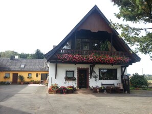 Esterni