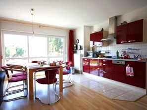 Fridge, microwave, oven, dishwasher - Queen Mary by Interhome (Koserow)
