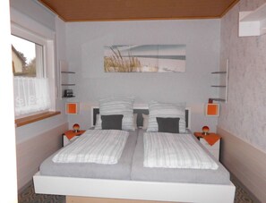 Room - Apartment  by Interhome (Diemelsee)