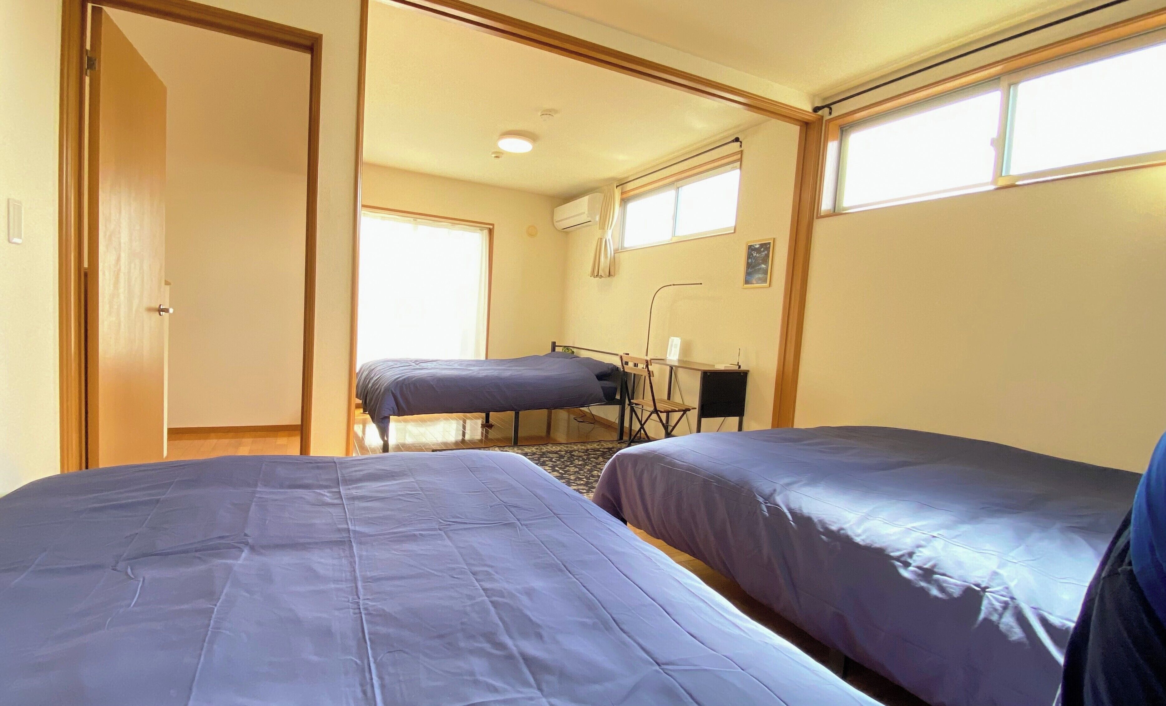 Free WiFi, bed sheets