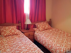 Comfort Apartment | WiFi, bed sheets - Apartamento en Plaza central Montblanc (Sierra Nevada)