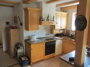 Fridge, oven, dishwasher, cookware/dishes/utensils - Aalener Haus Wohnung 3 by Interhome (Oberstdorf)