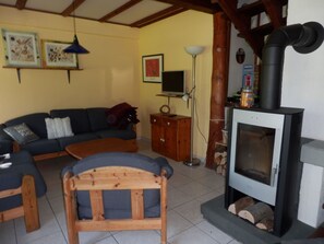 TV, DVD player - mit Grill, Terrasse und Garten by Interhome (Frielendorf)
