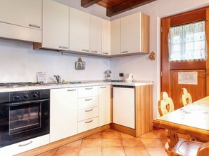 Private kitchen - Wohnung im Dorfzentrum Ronco 5 by Interhome (Macugnaga)