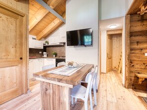 Dining - Chalet Borgo Walser Testa 6 by Interhome (Macugnaga)