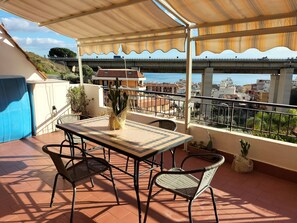 Outdoor dining - 'Entire' mit Terrasse by Interhome (Letojanni)