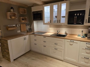 Fridge, microwave, dishwasher, cookware/dishes/utensils - Vacation home Drabik by Interhome (Braunlage)