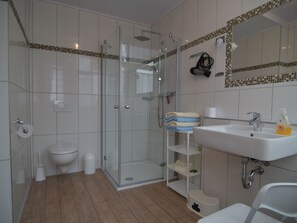 Bathroom - Große und moderne Ferienwohnung im Erdgeschoss by Interhome (Braunlage)