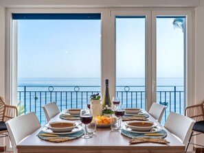 Dining - Wohnung am Meer 'Casa Serafina Sinfonia by Interhome (Letojanni)