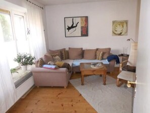 TV, DVD player - in Norden mit großem Garten by Interhome (Norden)
