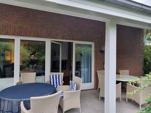 Outdoor dining - Erdgeschosswohnung im Haus "Silva Mare" by Interhome (Kellenhusen)