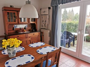 Dining - Erdgeschosswohnung im Haus "Silva Mare" by Interhome (Kellenhusen)