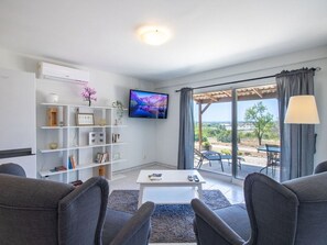 Fireplace, DVD player - Villa Monte Alegrete by Interhome (Loulé)