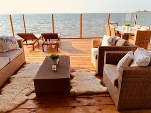 Outdoor dining - Chalet mit Wasserblick by Interhome (Bovenkarspel)