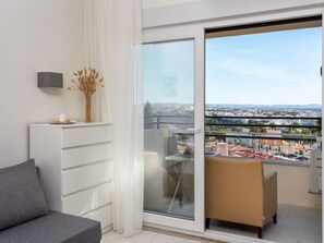 Living area - Studio-Apartment "Jardim" mit Gemeinschaftspool by Interhome (Albufeira)