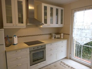 Frigorifero, microonde, forno, lavastoviglie