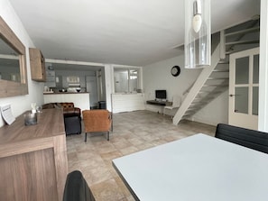 TV - Aurora, Katwijk Zee by Interhome (Katwijk)