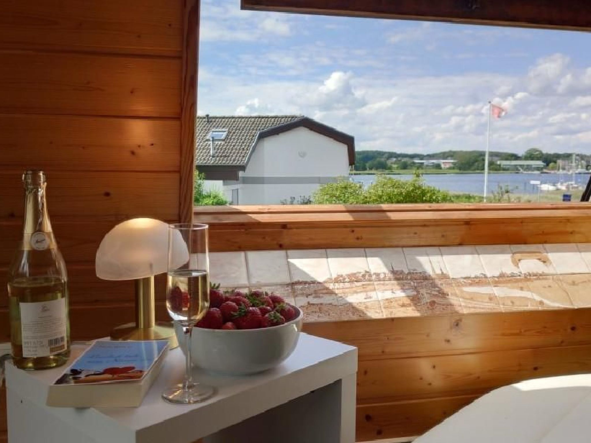 المنطقة المحيطة بالمنشأة