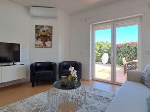 TV - Morais Stay by Interhome (Portimão)