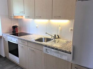 Fridge, microwave, oven, dishwasher - Chesa Palüds by Interhome (Silvaplana-Surlej)