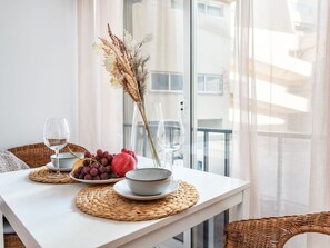 Dining - BnB Homes Praia da Rocha Strand Elegantes Apartment by Interhome (Portimão)