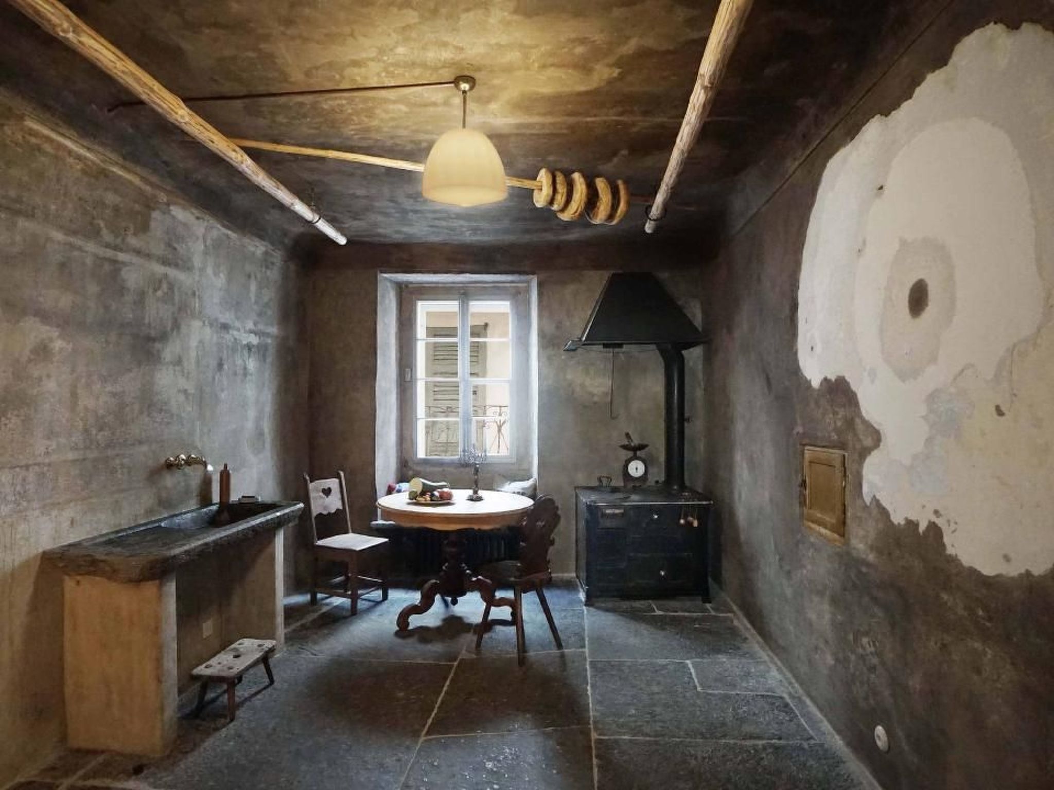 المنشأة من الداخل