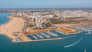 Marina - BnB Homes Gemütliche Wohnung in der Nähe der Praia da Rocha by Interhome (Portimão)