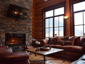 TV, fireplace, DVD player - Einzigartiges Designer Log House "Chalet Caprea" by Interhome (Bad Kleinkirchheim)