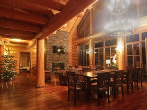 Dining - Einzigartiges Designer Log House "Chalet Caprea" by Interhome (Bad Kleinkirchheim)