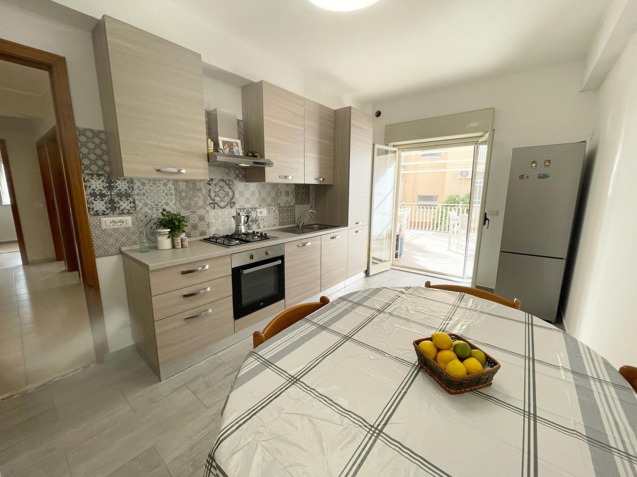 Refrigerador, microondas, horno y lavavajillas 