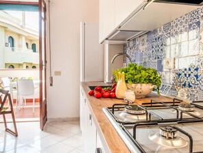 Fridge, microwave, oven, dishwasher - Weißes Haus by Interhome (Castelmola)