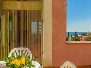 Property grounds - Calarosa"-Ferienwohnung am Strand by Interhome (Castelmola)